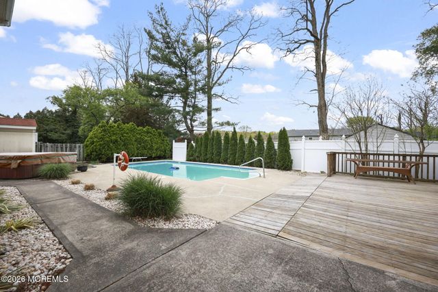 10 Marc Drive, Howell, NJ 07731