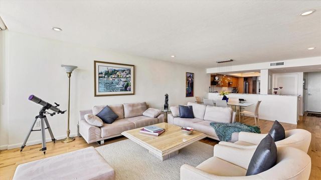 988 BLVD OF THE ARTS 1816, Sarasota, FL 34236