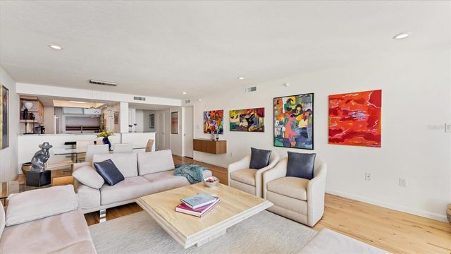 988 BLVD OF THE ARTS 1816, Sarasota, FL 34236