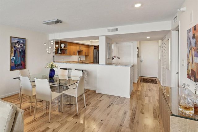 988 BLVD OF THE ARTS 1816, Sarasota, FL 34236