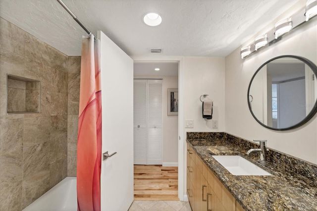 988 BLVD OF THE ARTS 1816, Sarasota, FL 34236