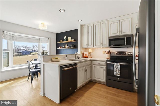 74 SUNDANCE DR, Elverson, PA 19520