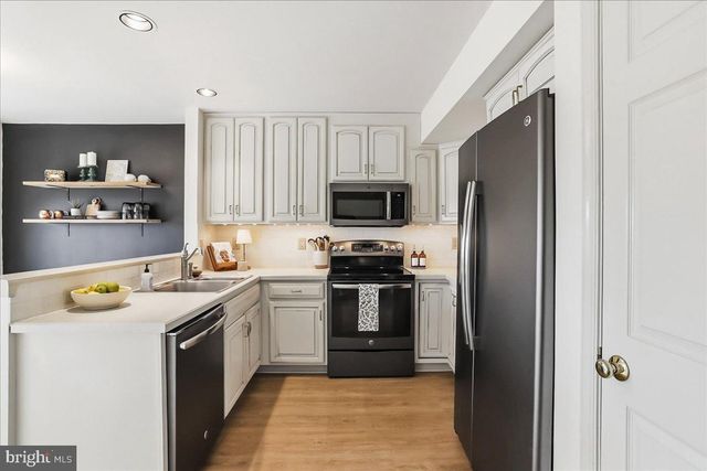 74 SUNDANCE DR, Elverson, PA 19520