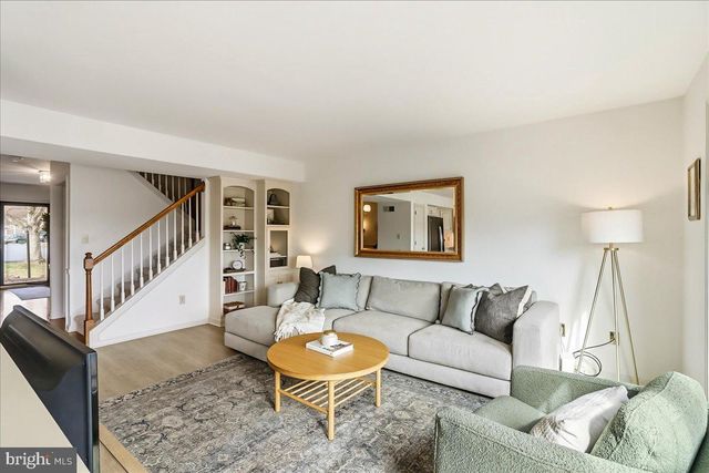 74 SUNDANCE DR, Elverson, PA 19520