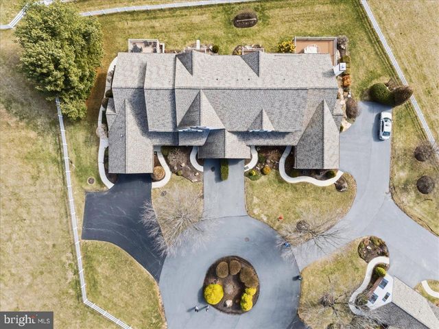 74 SUNDANCE DR, Elverson, PA 19520