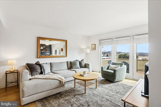 74 SUNDANCE DR, Elverson, PA 19520