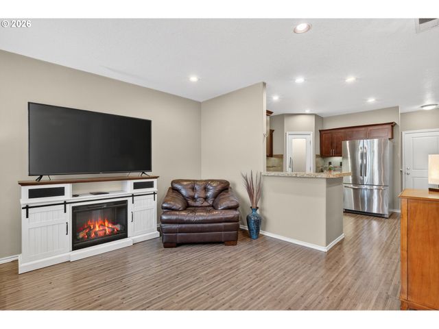 15145 Sw CANYON WREN Way, Beaverton, OR 97007