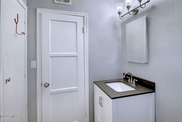 2512 E Linden Street, Tucson, AZ 85716