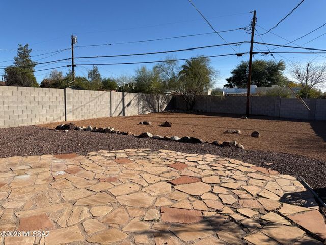 2512 E Linden Street, Tucson, AZ 85716