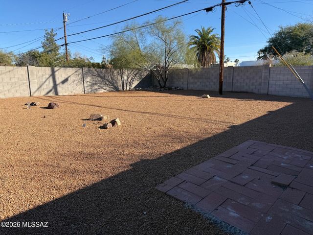 2512 E Linden Street, Tucson, AZ 85716