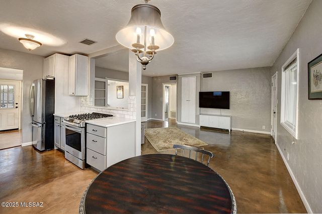 2512 E Linden Street, Tucson, AZ 85716