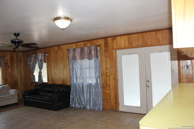 630 Carlisle, San Antonio, TX 78225