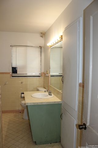 630 Carlisle, San Antonio, TX 78225