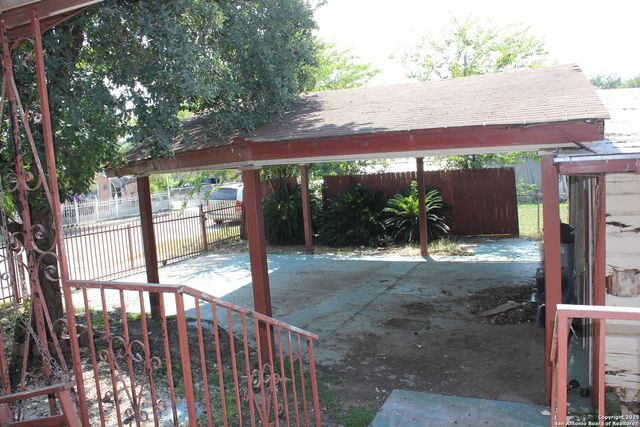 630 Carlisle, San Antonio, TX 78225