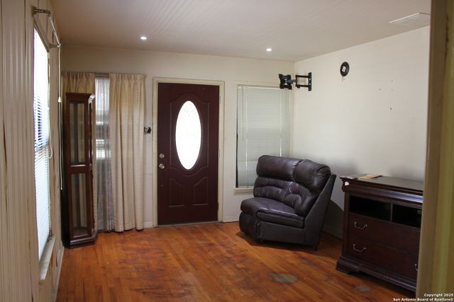 630 Carlisle, San Antonio, TX 78225