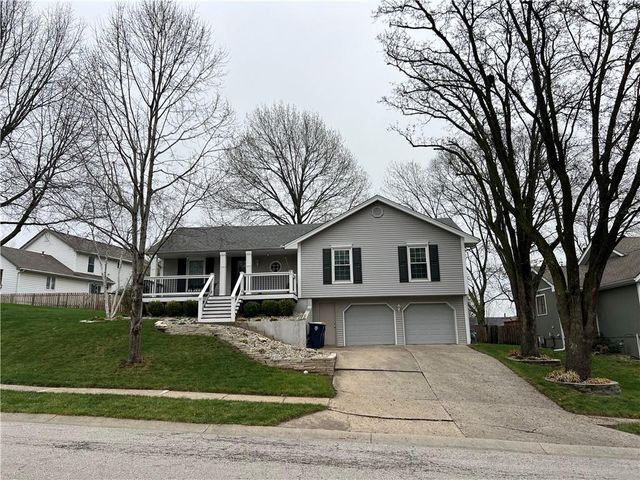 8529 N Virginia Avenue, Kansas City, MO 64155