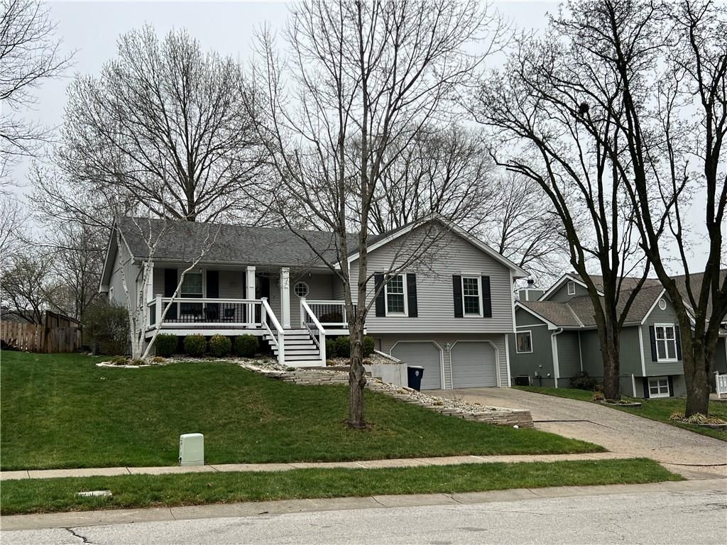 8529 N Virginia Avenue, Kansas City, MO 64155