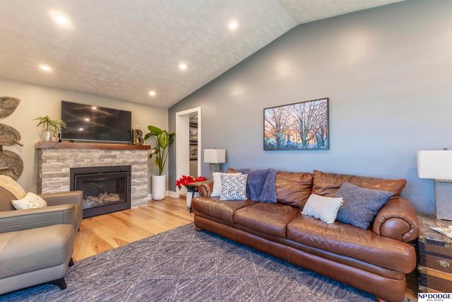2624 N 67th Street, Omaha, NE 68104