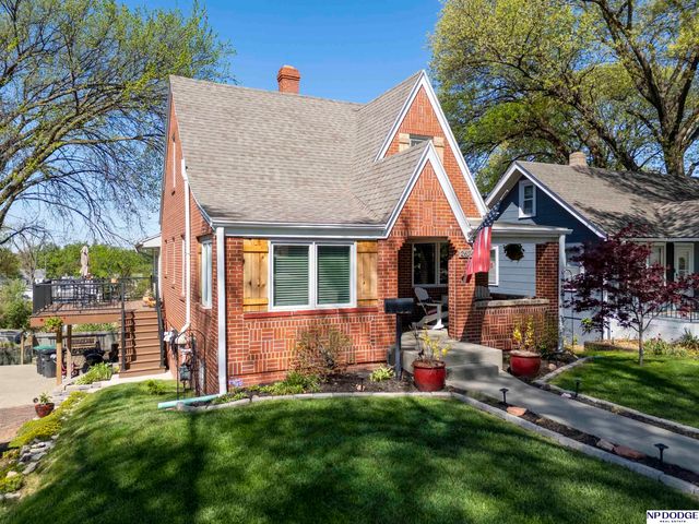 2624 N 67th Street, Omaha, NE 68104