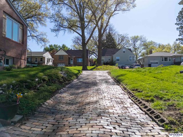 2624 N 67th Street, Omaha, NE 68104