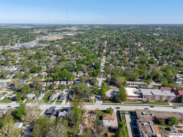 2624 N 67th Street, Omaha, NE 68104