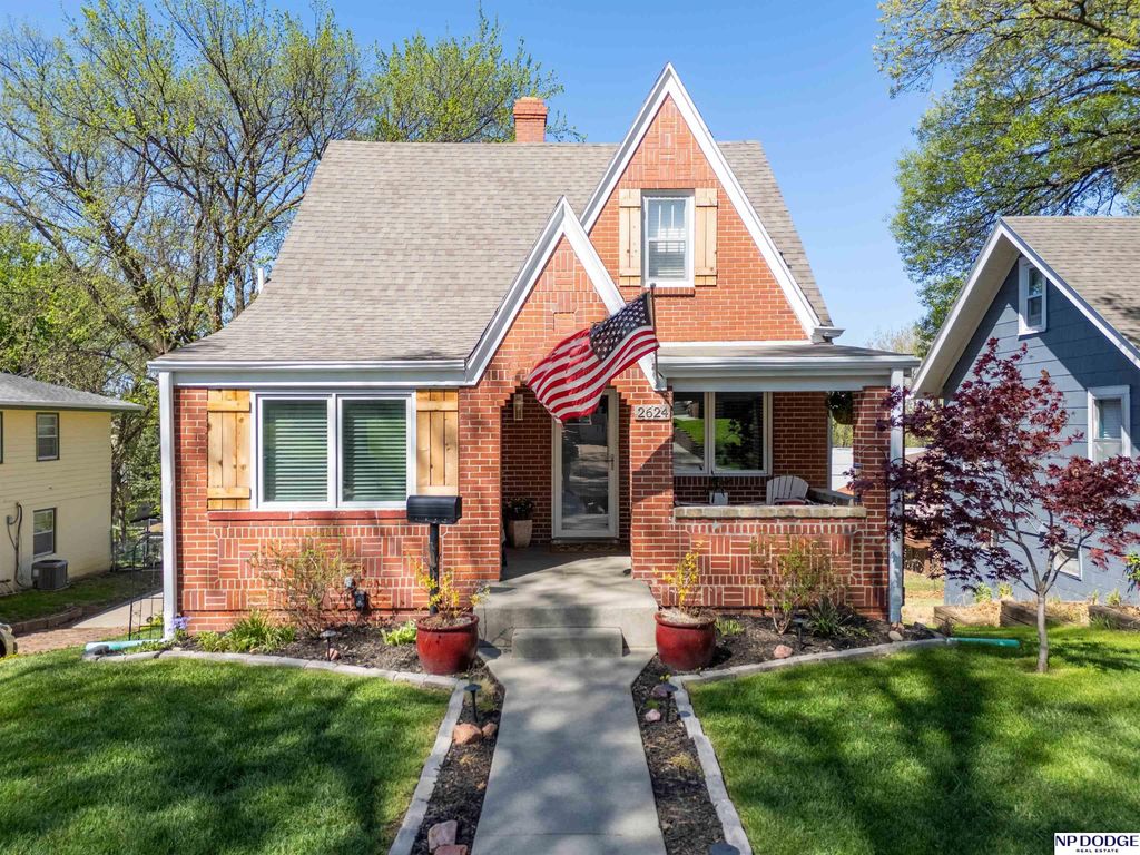 2624 N 67th Street, Omaha, NE 68104