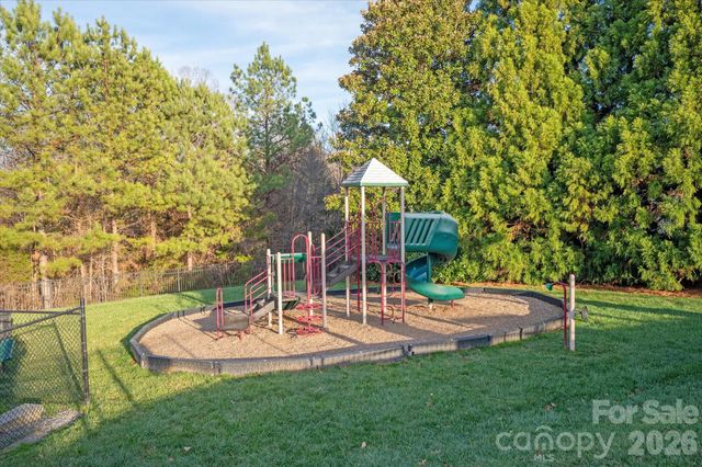 8202 Denholme Drive, Waxhaw, NC 28173