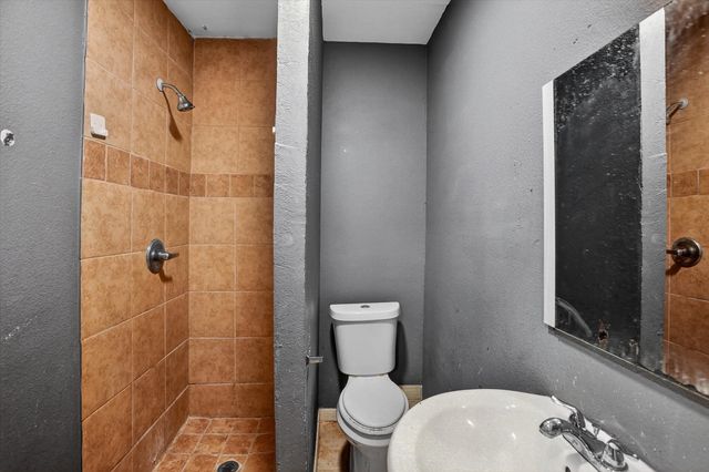 7224 Greenlee Street, Fort Worth, TX 76112
