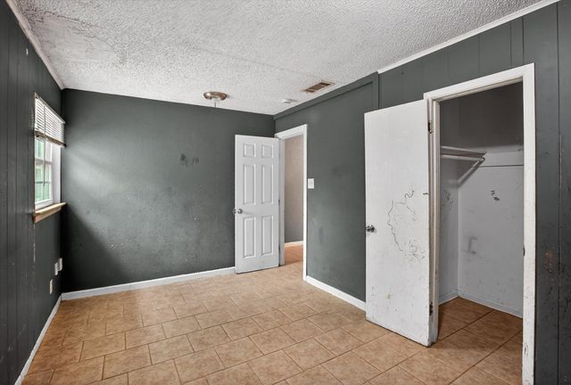 7224 Greenlee Street, Fort Worth, TX 76112