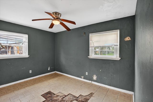 7224 Greenlee Street, Fort Worth, TX 76112