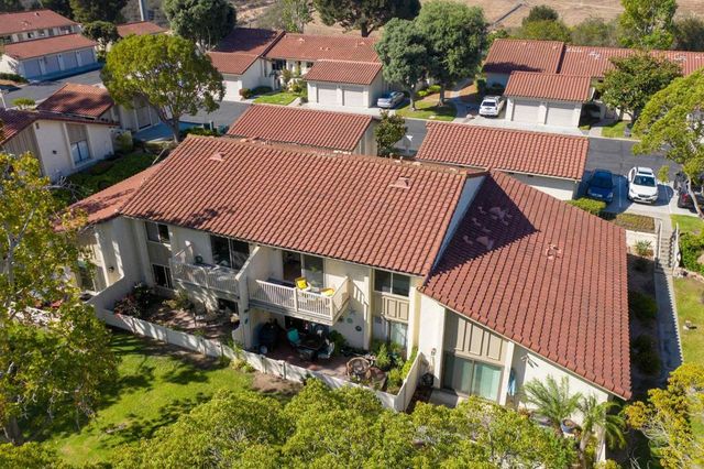 1976 Fairlee Drive, Encinitas, CA 92024