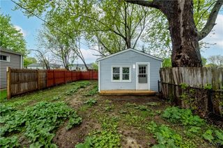 329 1/2 Fairmount Ave, Salina, NY 13088