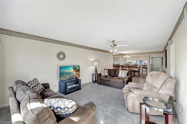 4150 Looking Glass LN # 5, Naples, FL 34112