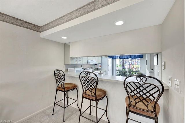 4150 Looking Glass LN # 5, Naples, FL 34112