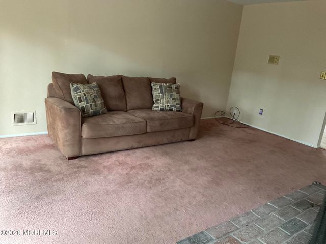7 Winchester Drive, Jackson, NJ 08527