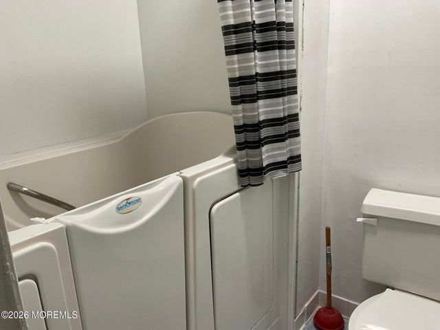 7 Winchester Drive, Jackson, NJ 08527
