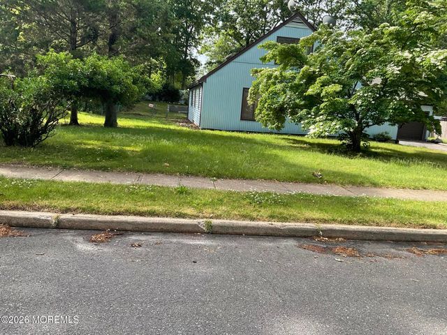 7 Winchester Drive, Jackson, NJ 08527