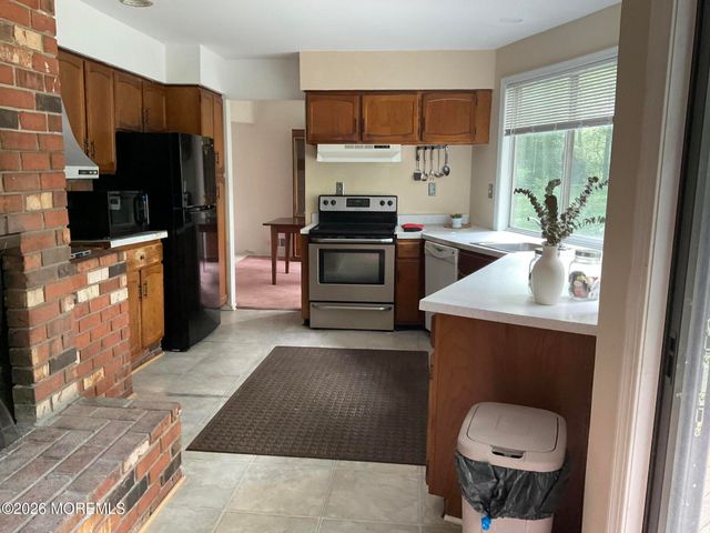 7 Winchester Drive, Jackson, NJ 08527
