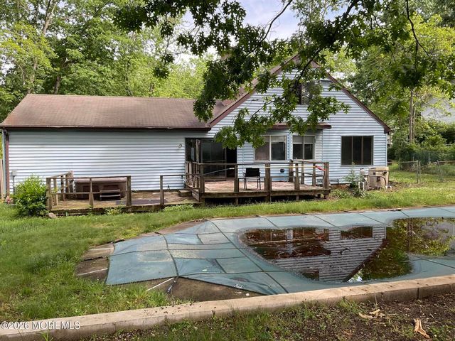 7 Winchester Drive, Jackson, NJ 08527