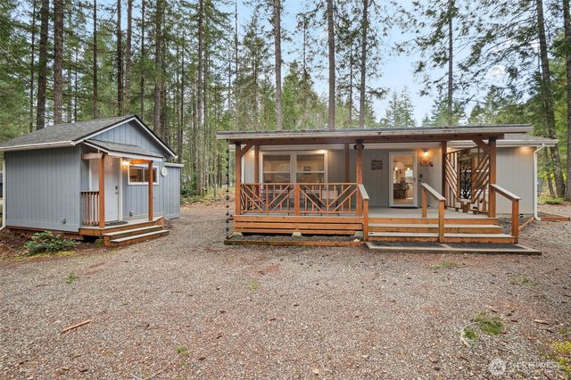 21 N Buckhorn Court, Hoodsport, WA 98548
