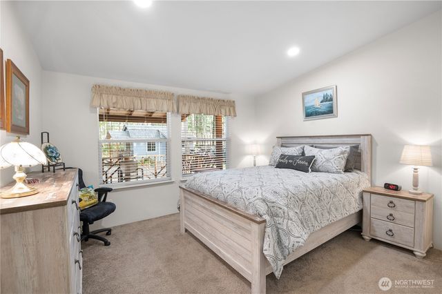 21 N Buckhorn Court, Hoodsport, WA 98548