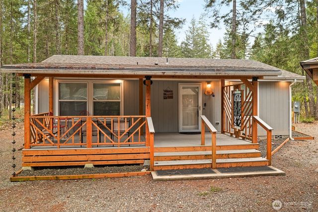 21 N Buckhorn Court, Hoodsport, WA 98548