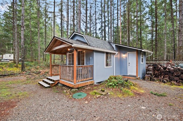 21 N Buckhorn Court, Hoodsport, WA 98548