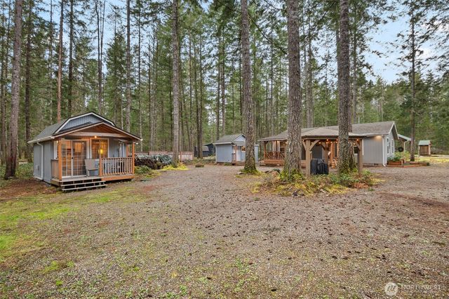 21 N Buckhorn Court, Hoodsport, WA 98548
