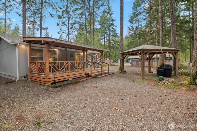 21 N Buckhorn Court, Hoodsport, WA 98548