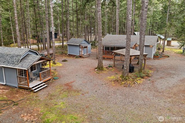 21 N Buckhorn Court, Hoodsport, WA 98548