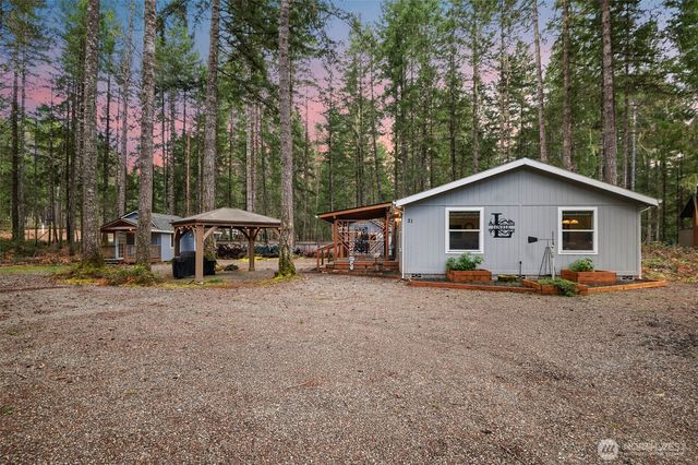 21 N Buckhorn Court, Hoodsport, WA 98548