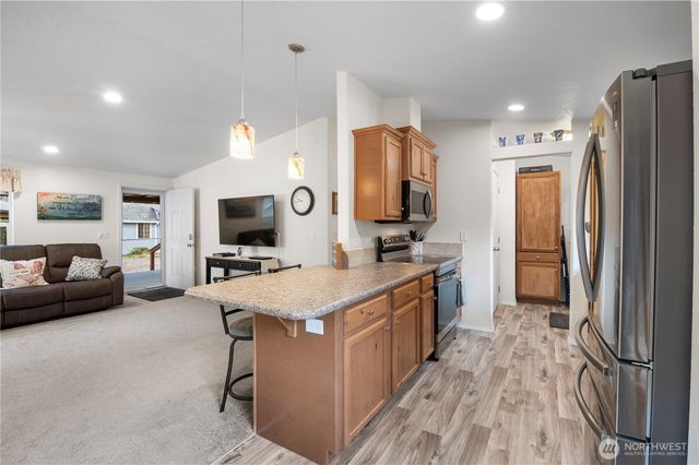 21 N Buckhorn Court, Hoodsport, WA 98548