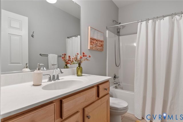 14420 Michaux Village Dr, Midlothian, VA 23113