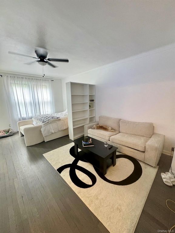 17040 Highland Avenue 106, Jamaica Estates, NY 11432 — photo 2